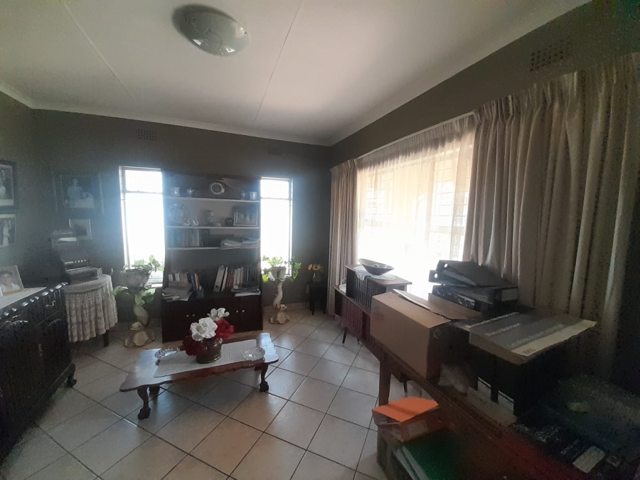 4 Bedroom Property for Sale in Rustenburg Central North West